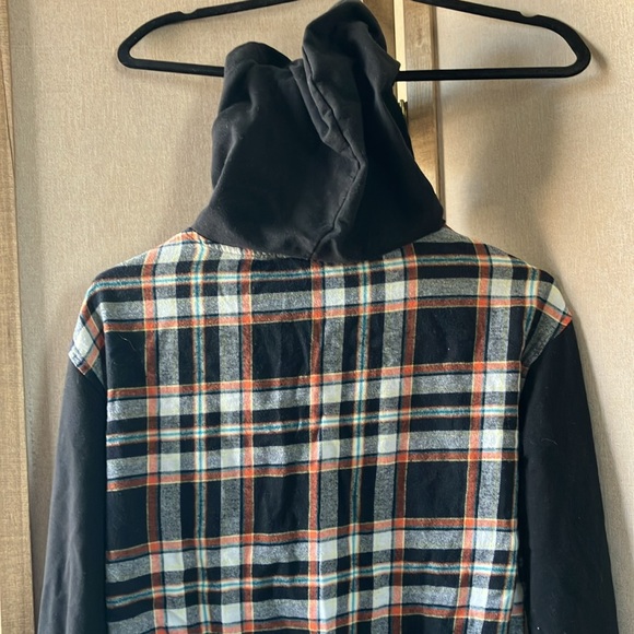 FINAL MARKDOWN Ambiance Multicolor Plaid hooded blouse large - Picture 9 of 10